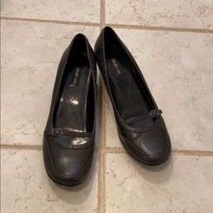 $5 Round toe kitten heel